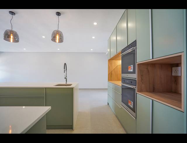 4 BEDROOM HOUSE FOR SALE IN SANDOWN